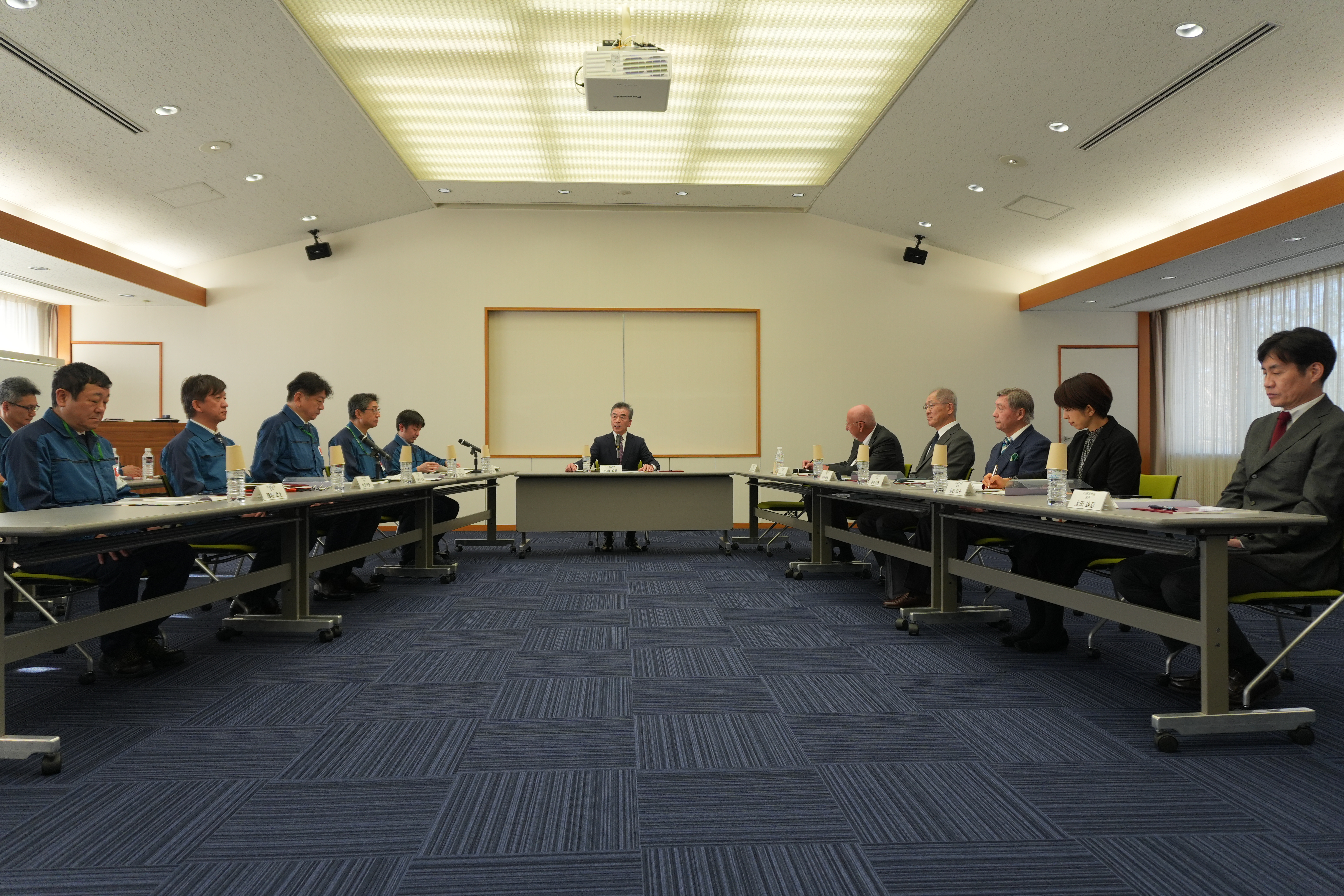 第1回会議のオープニング